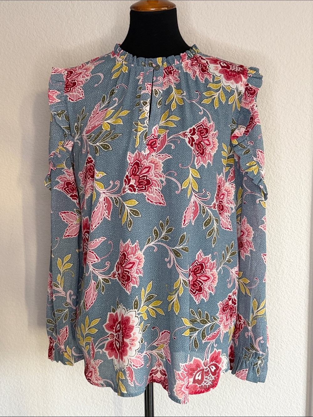 Loft Women’s Floral Ruffle Sleeves Top in Blue